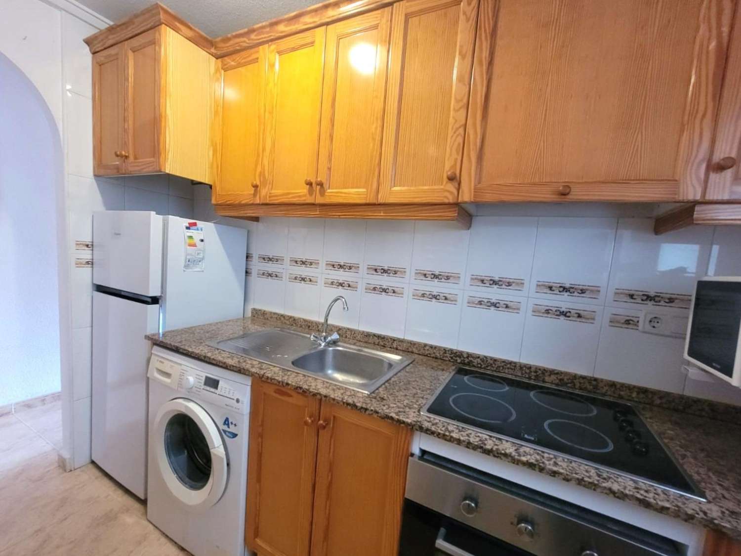 托雷维耶哈——中央公寓，距离库拉海滩500米