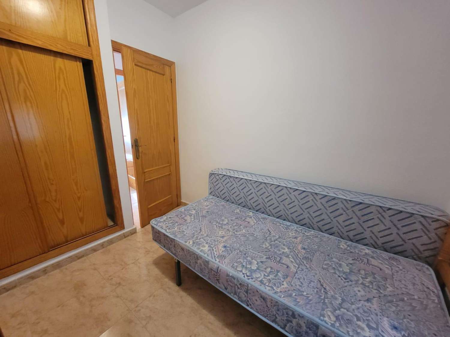 托雷维耶哈——中央公寓，距离库拉海滩500米