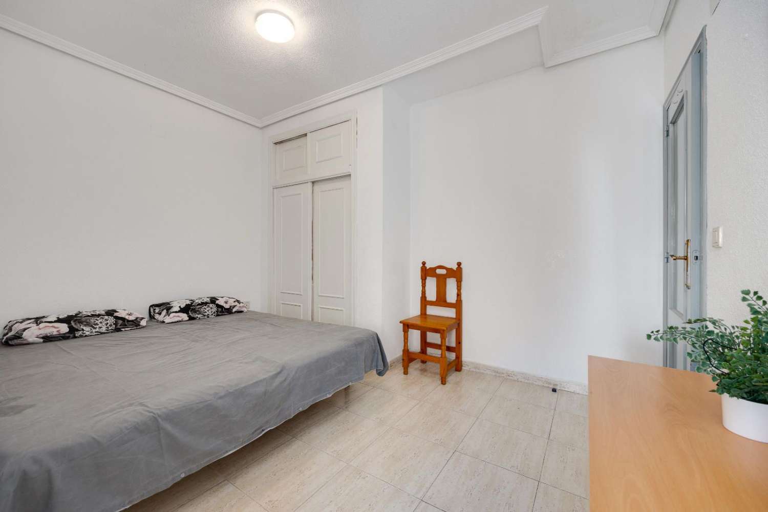 APARTAMENTO A 150 METROS DE LA PLAYA DEL CURA EN TORREVIEJA