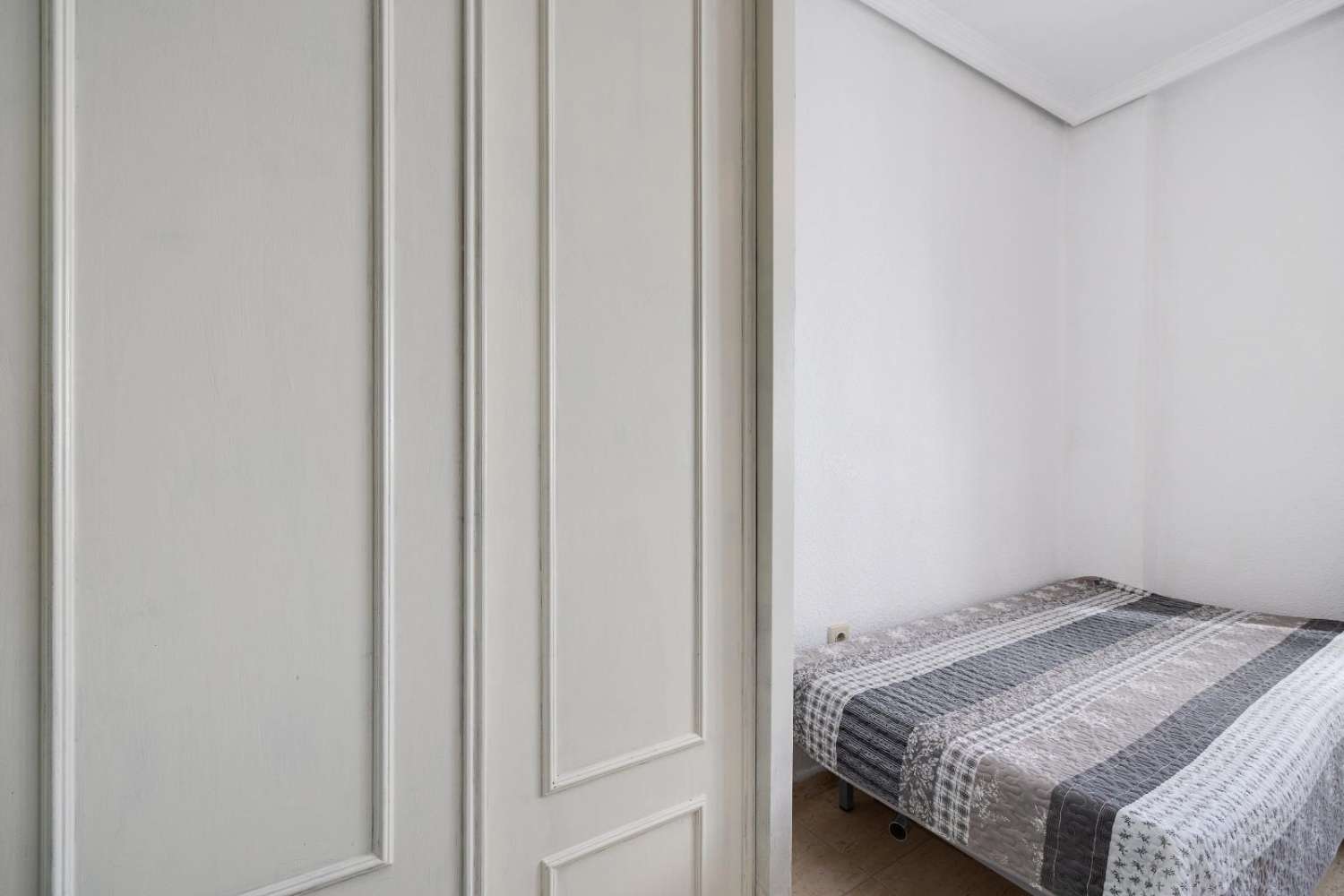 APARTAMENTO A 150 METROS DE LA PLAYA DEL CURA EN TORREVIEJA