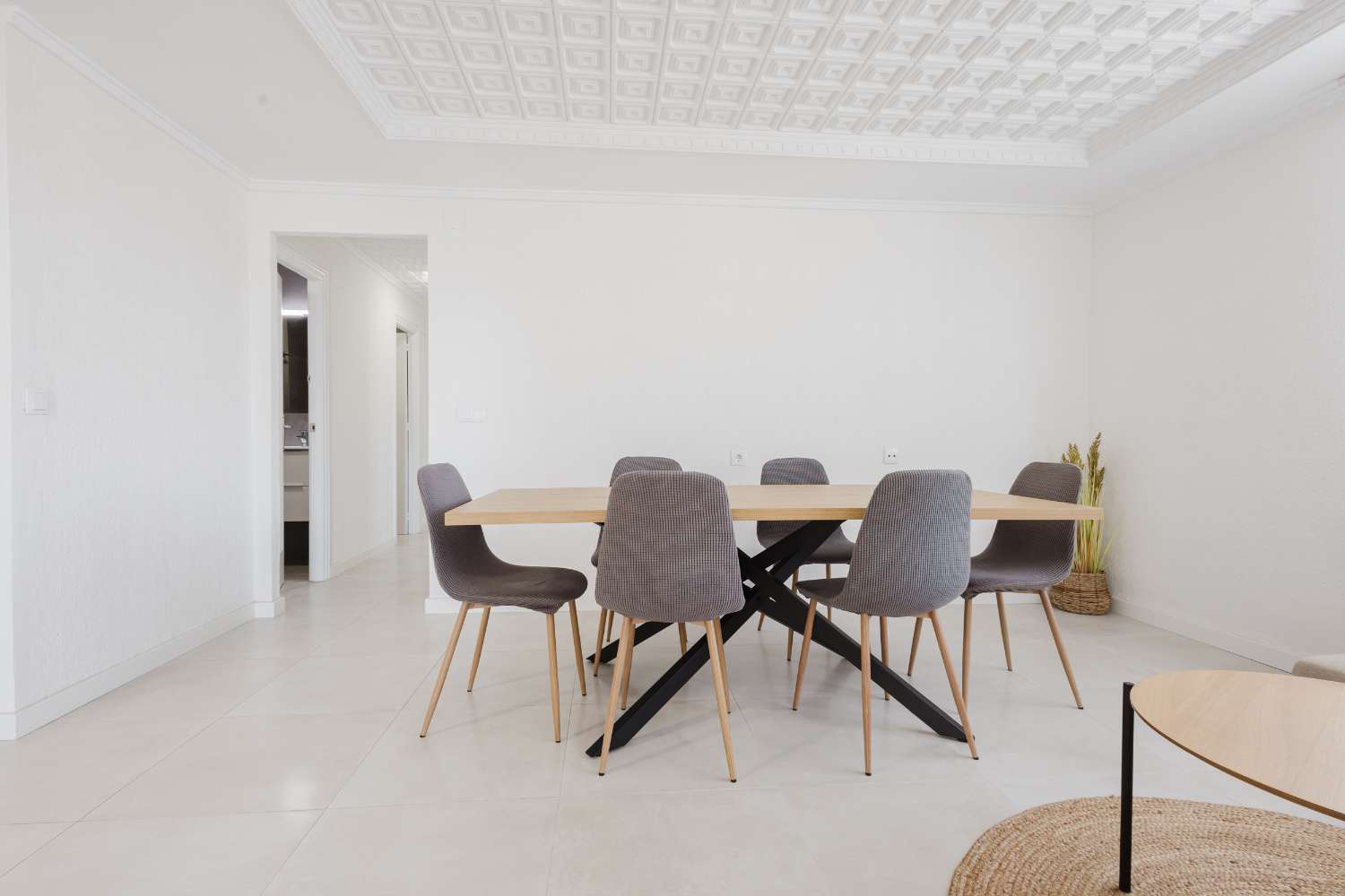 ПОВНІСТЮ ВІДРЕМОНТОВАНА КВАРТИРА З ВИДОМ НА МОРЕ В ТОРРЕВ'ЄХА