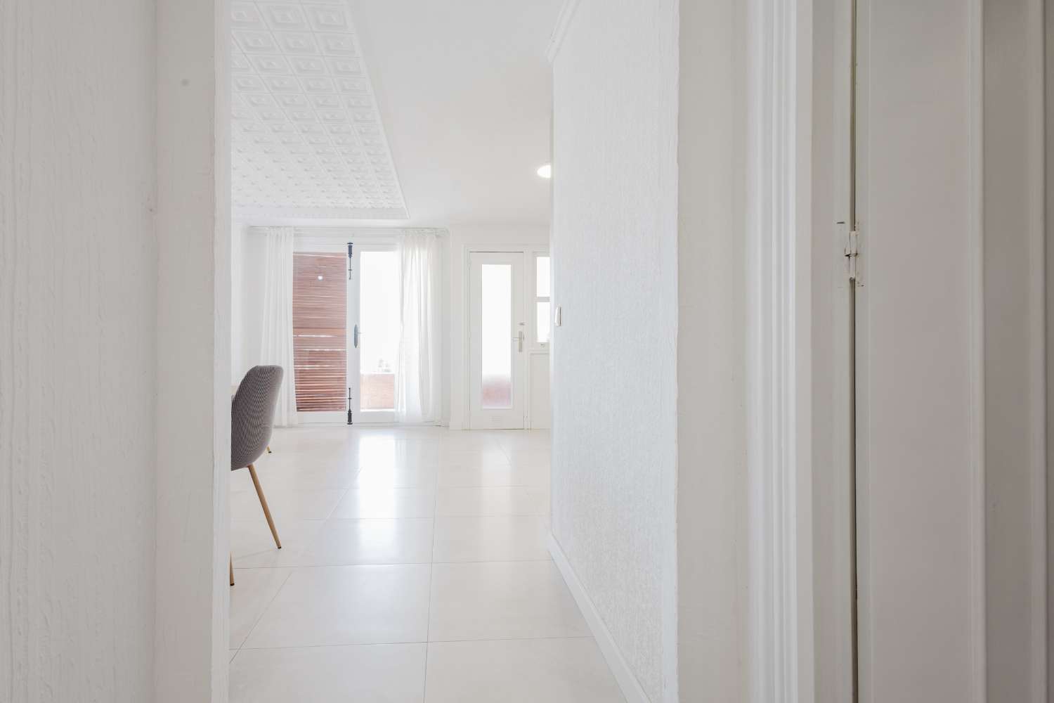 ПОВНІСТЮ ВІДРЕМОНТОВАНА КВАРТИРА З ВИДОМ НА МОРЕ В ТОРРЕВ'ЄХА