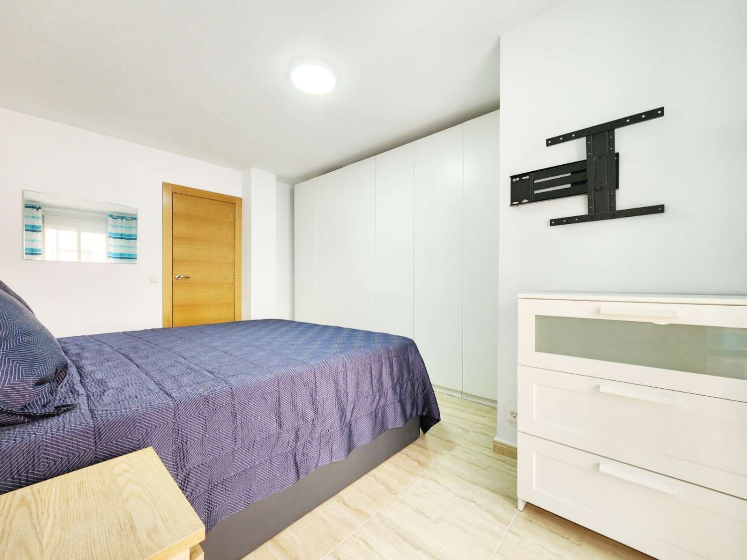 SPEKTAKULÆR RENOVERT LEILIGHET MED TURISTLISENS 270 M FRA STRANDEN – PLAYA DEL CURA, TORREVIEJA