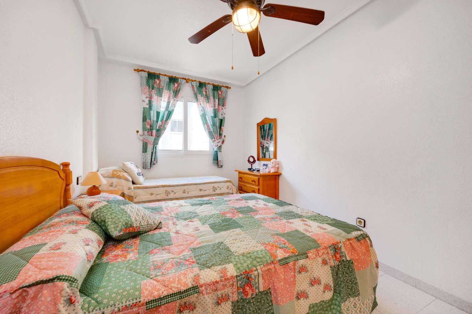 2-ROMS LEILIGHET MED FELLES BASSENG TIL SALGS – EL ACEQUIÓN