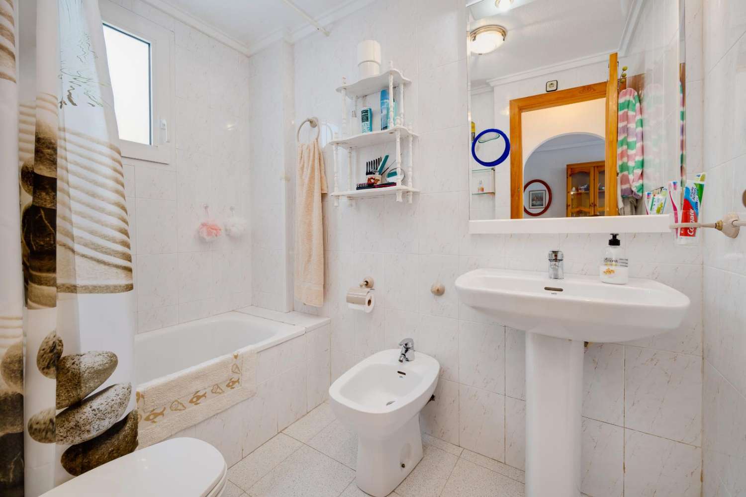 2-ROMS LEILIGHET MED FELLES BASSENG TIL SALGS – EL ACEQUIÓN