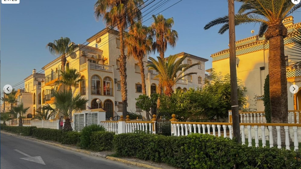 IDEAL PENTHOUSE FOR HOLIDAYS OR INVESTMENT 200 M FROM THE BEACH