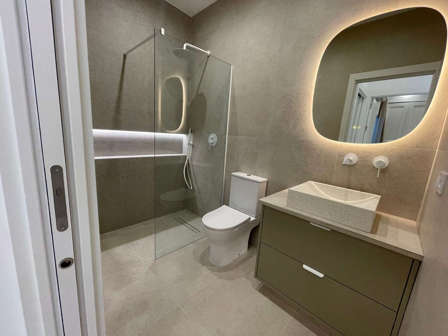 RENOVATED 2 BEDROOM BUNGALOW IN EL CHAPARRAL, TORREVIEJA