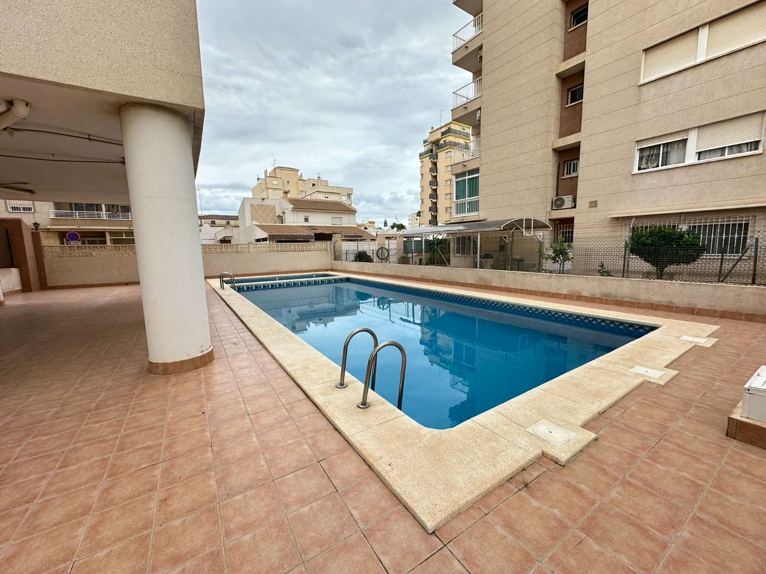 VERY BRIGHT 2 BEDROOM APARTMENT WITH POOL IN NUEVA TORREVIEJA