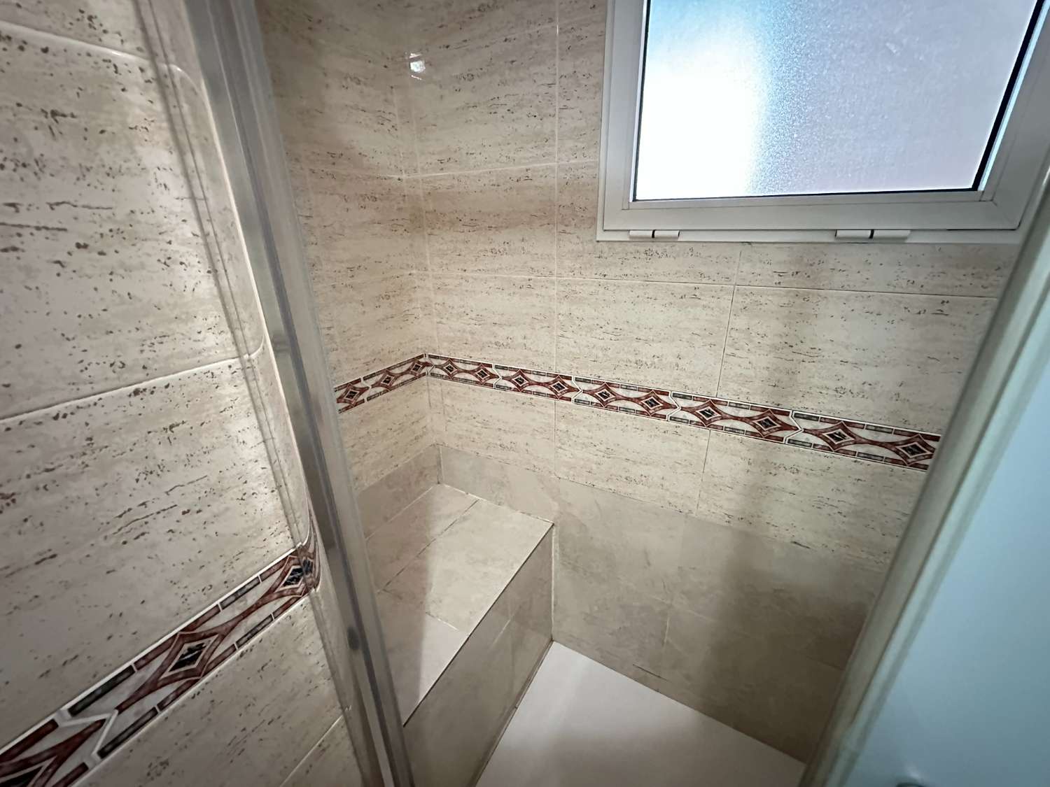 VERY BRIGHT 2 BEDROOM APARTMENT WITH POOL IN NUEVA TORREVIEJA