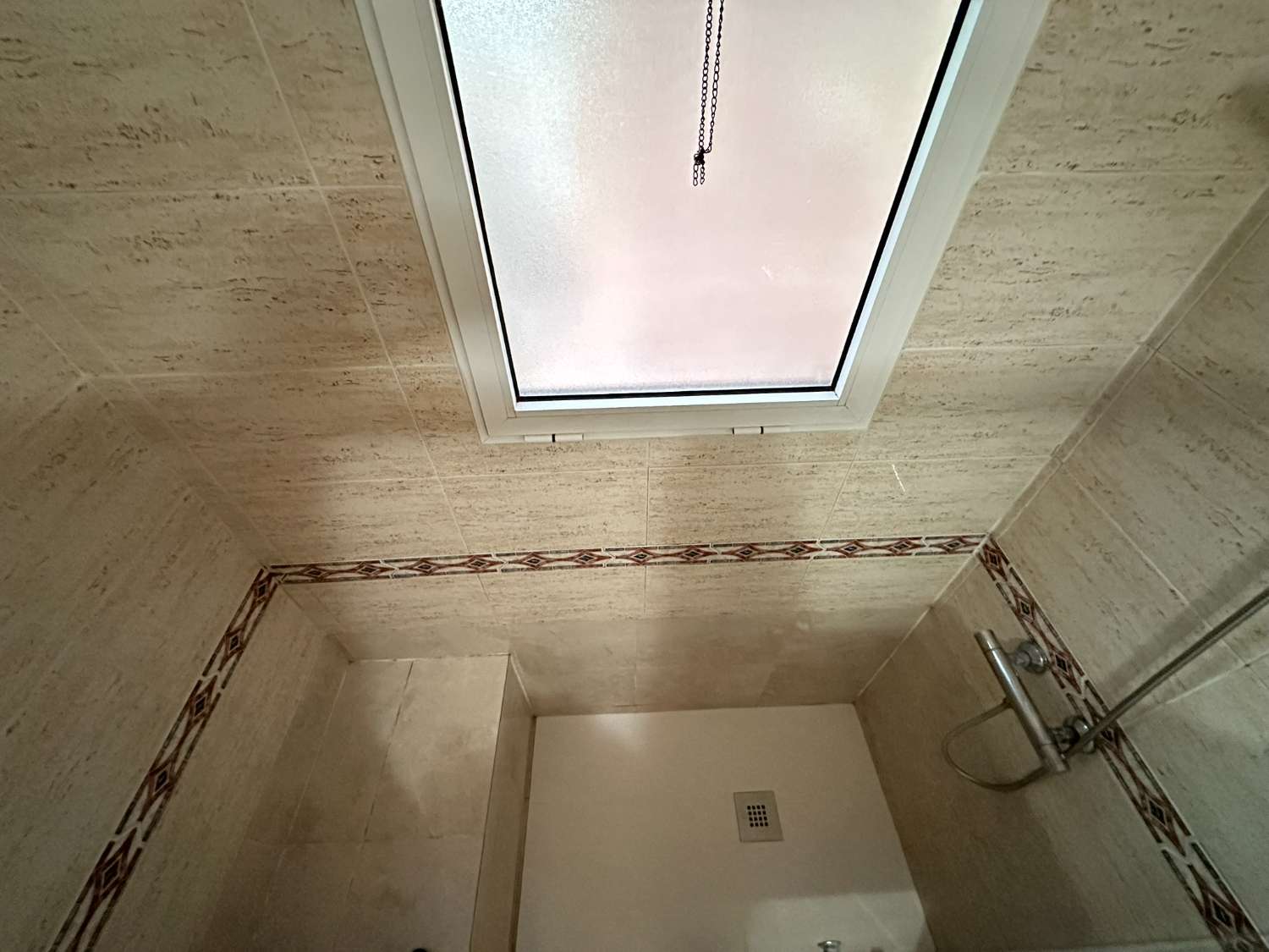 VERY BRIGHT 2 BEDROOM APARTMENT WITH POOL IN NUEVA TORREVIEJA