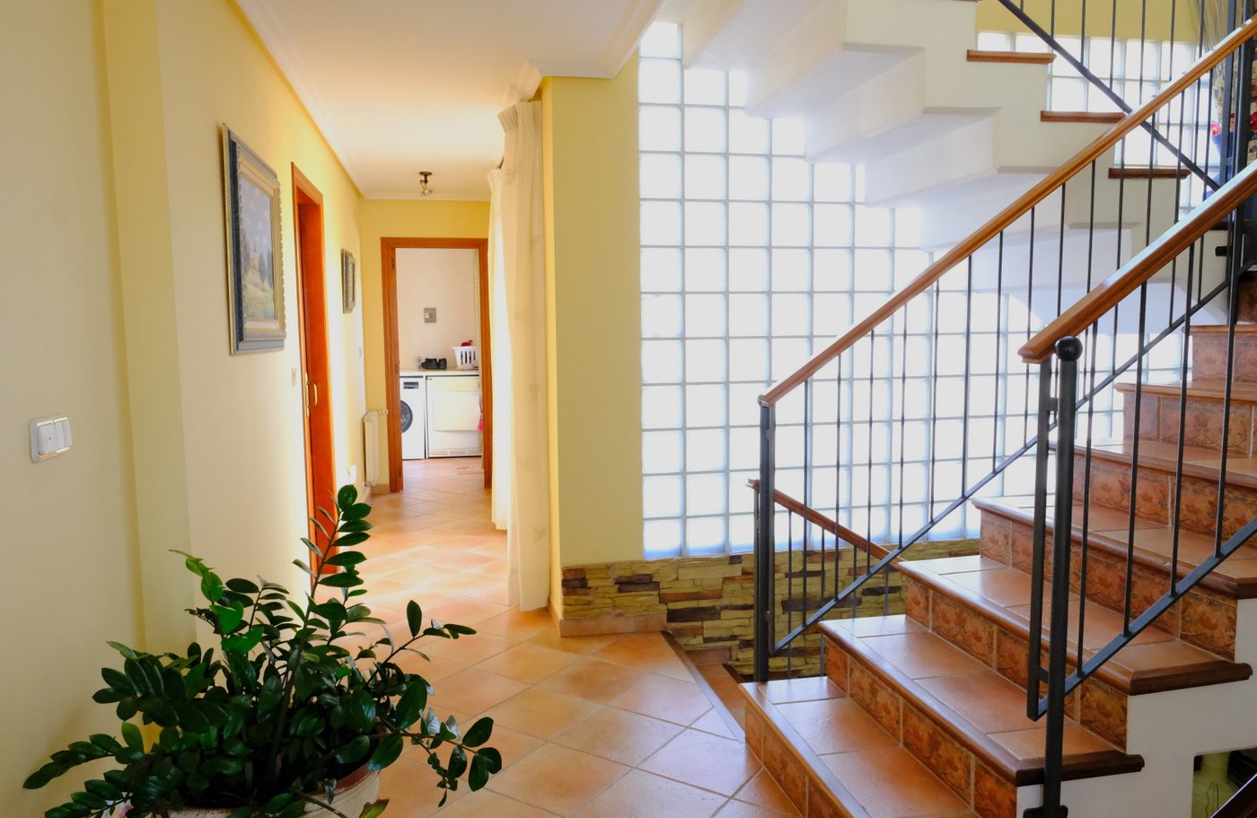 ЕКСКЛЮЗИВНА ФІНКА З ВІЛЛОЮ, БАСЕЙНОМ І ЛИМОННОЮ ПЛАНТАЦІЄЮ В КОРРЕНТІАС-МЕДІАС, ОРІУЕЛА