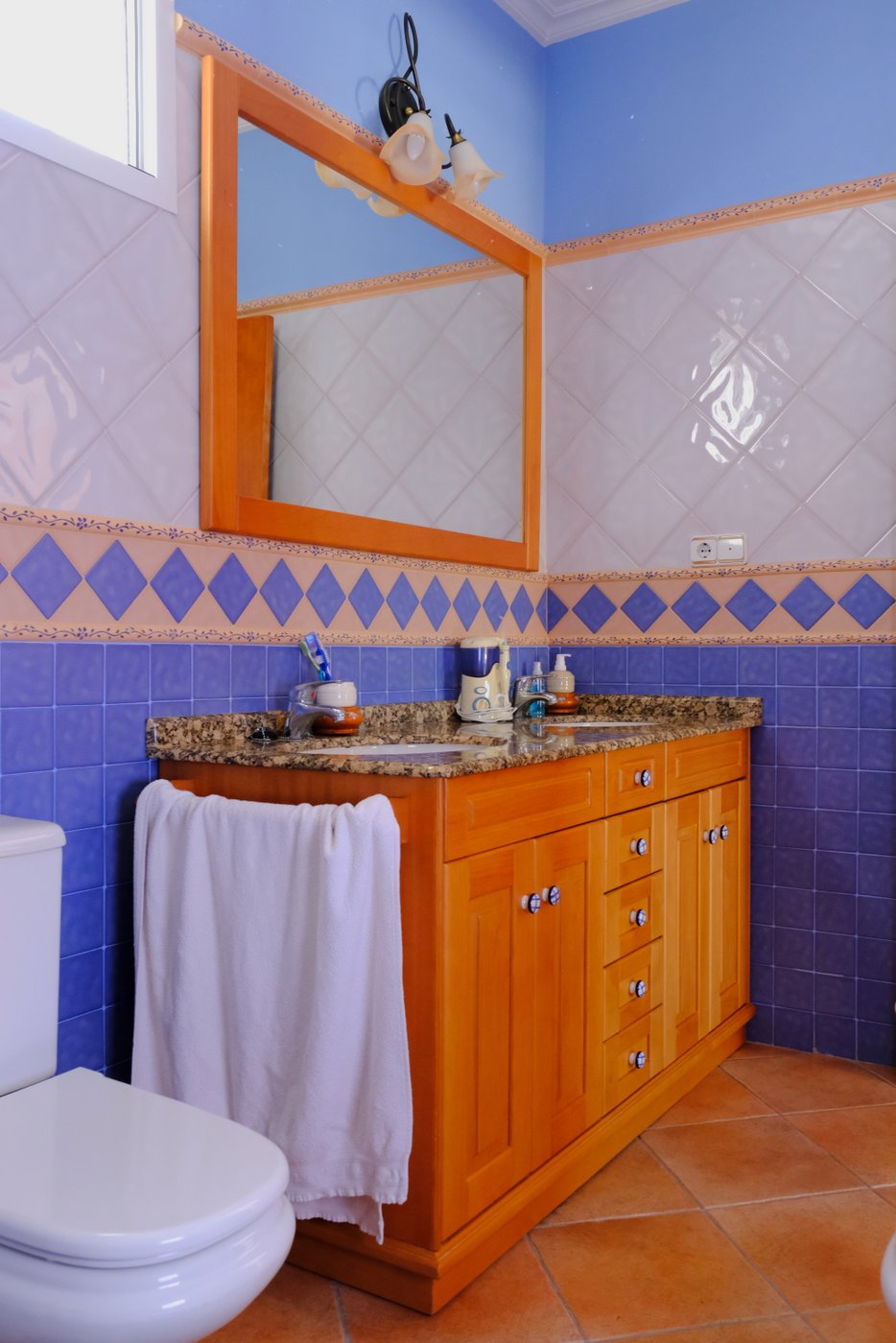 ЕКСКЛЮЗИВНА ФІНКА З ВІЛЛОЮ, БАСЕЙНОМ І ЛИМОННОЮ ПЛАНТАЦІЄЮ В КОРРЕНТІАС-МЕДІАС, ОРІУЕЛА