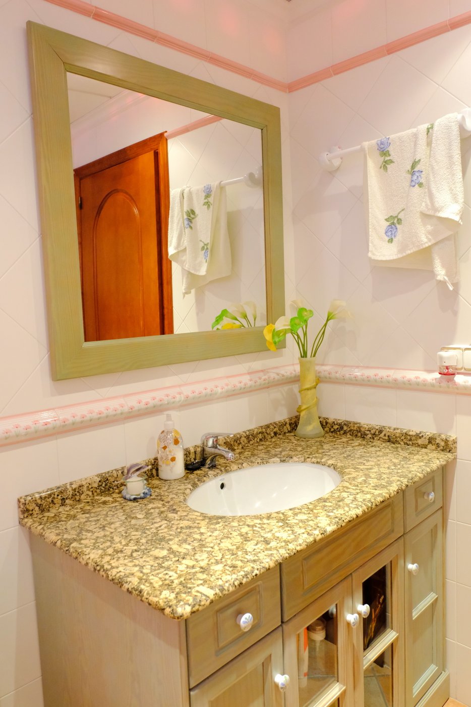 ЕКСКЛЮЗИВНА ФІНКА З ВІЛЛОЮ, БАСЕЙНОМ І ЛИМОННОЮ ПЛАНТАЦІЄЮ В КОРРЕНТІАС-МЕДІАС, ОРІУЕЛА