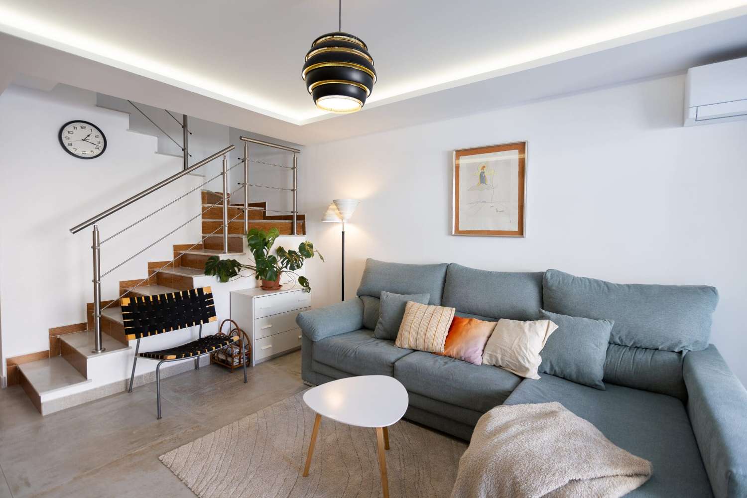 RENOVATED 3 BEDROOM TOWNHOUSE WITH SOLARIUM IN NUEVA TORREVIEJA