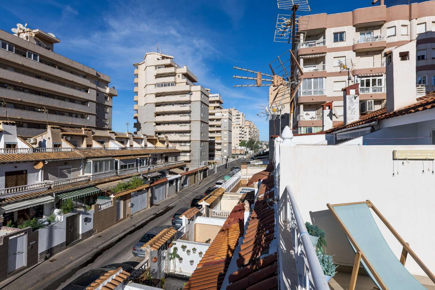 RENOVATED 3 BEDROOM TOWNHOUSE WITH SOLARIUM IN NUEVA TORREVIEJA