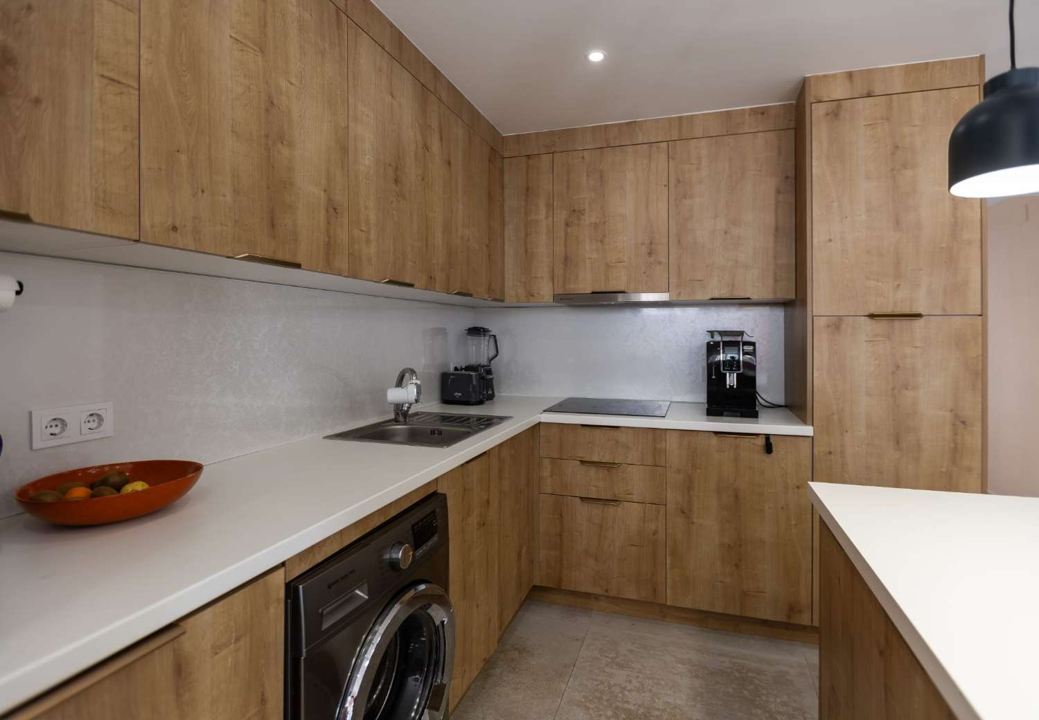 RENOVATED 3 BEDROOM TOWNHOUSE WITH SOLARIUM IN NUEVA TORREVIEJA