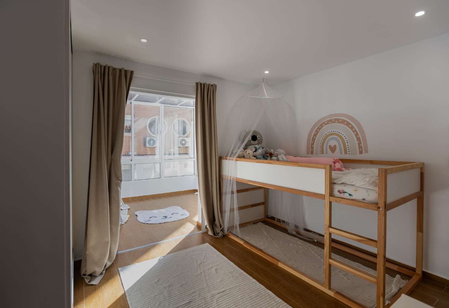 RENOVATED 3 BEDROOM TOWNHOUSE WITH SOLARIUM IN NUEVA TORREVIEJA