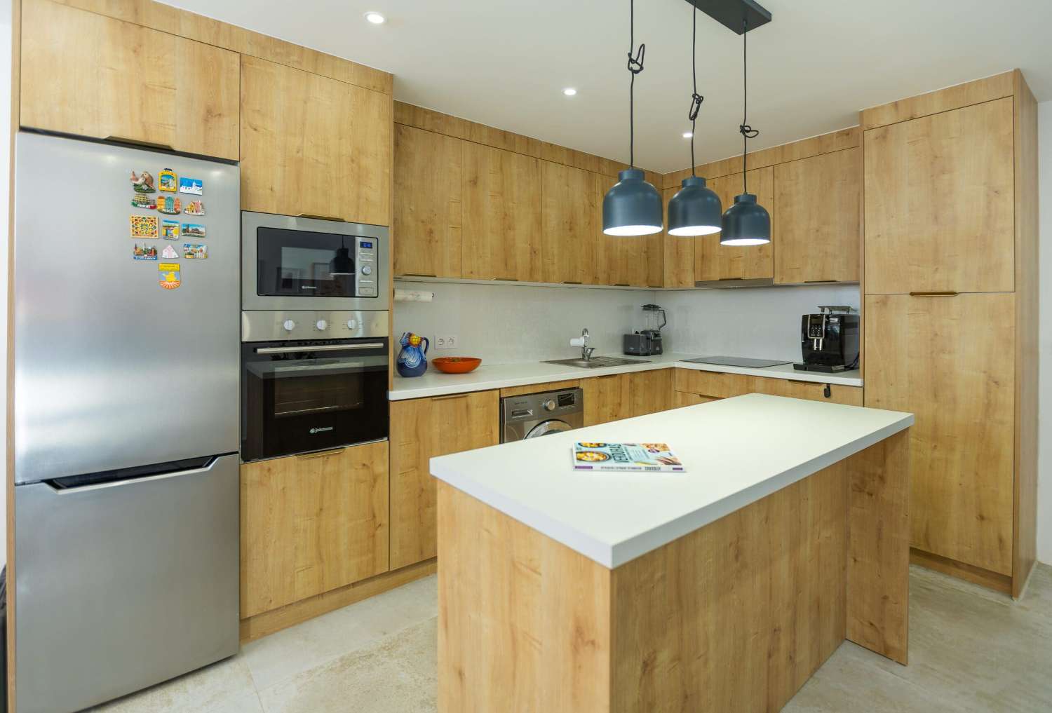 RENOVATED 3 BEDROOM TOWNHOUSE WITH SOLARIUM IN NUEVA TORREVIEJA