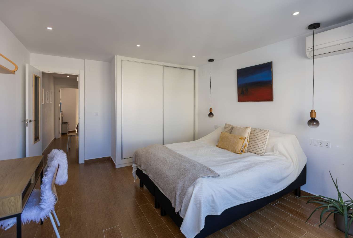 RENOVATED 3 BEDROOM TOWNHOUSE WITH SOLARIUM IN NUEVA TORREVIEJA