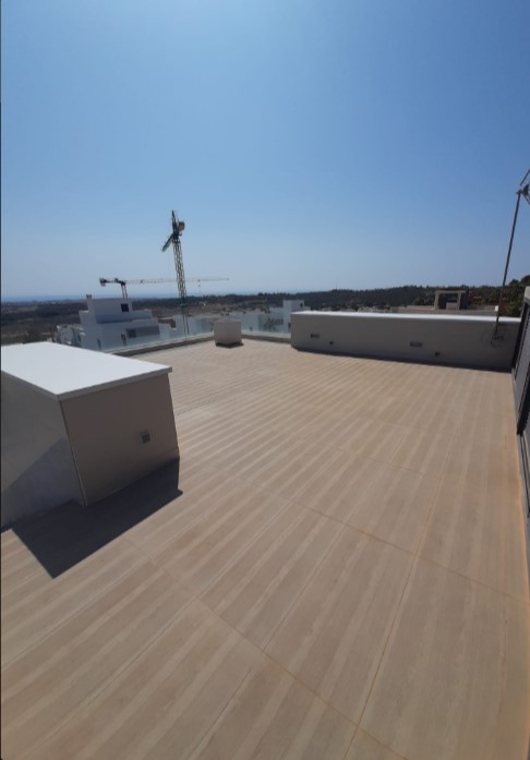 РОЗКІШНА ВІЛЛА З ПАНОРАМНИМ ВИДОМ НА МОРЕ ТА ПРИВАТНИМ БАСЕЙНОМ