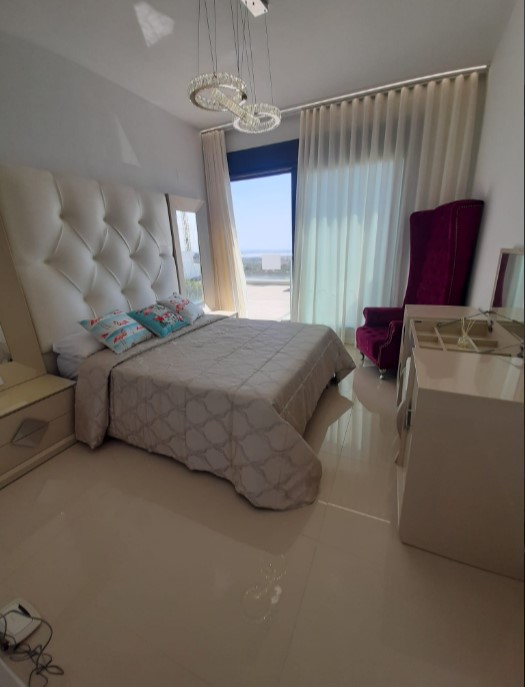 РОЗКІШНА ВІЛЛА З ПАНОРАМНИМ ВИДОМ НА МОРЕ ТА ПРИВАТНИМ БАСЕЙНОМ