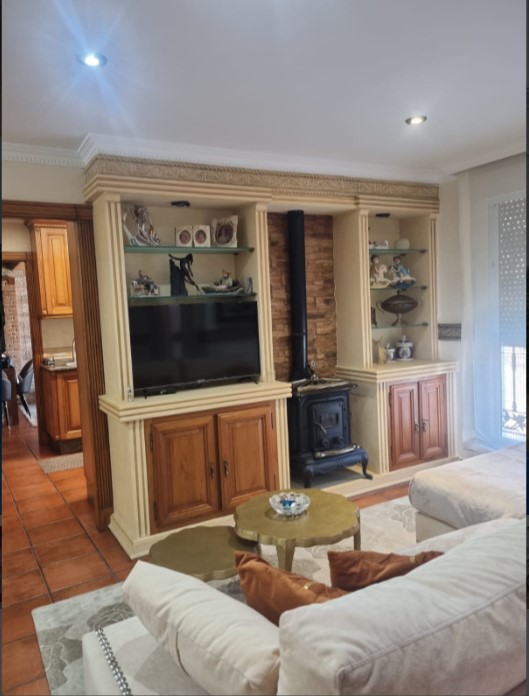 عقار فاخر شبه منفصل مع مسبح خاص في لا زينيا