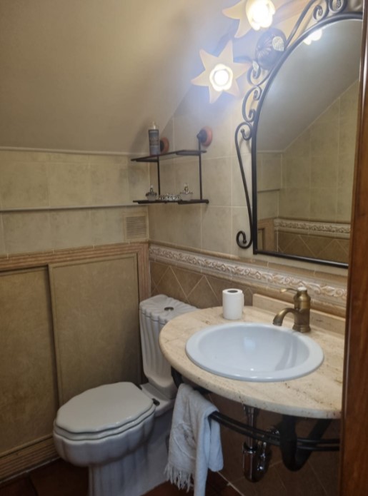 عقار فاخر شبه منفصل مع مسبح خاص في لا زينيا