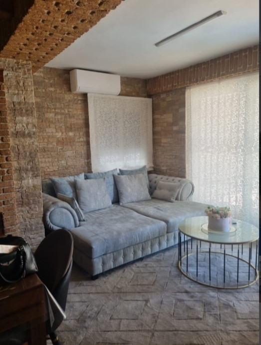 عقار فاخر شبه منفصل مع مسبح خاص في لا زينيا