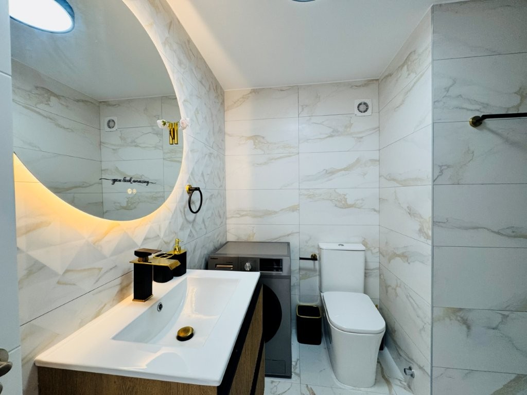 APARTAMENTO REFORMADO EN PRIMERA LÍNEA DE PLAYA EN LA MATA CON TERRAZA Y VISTAS AL MAR