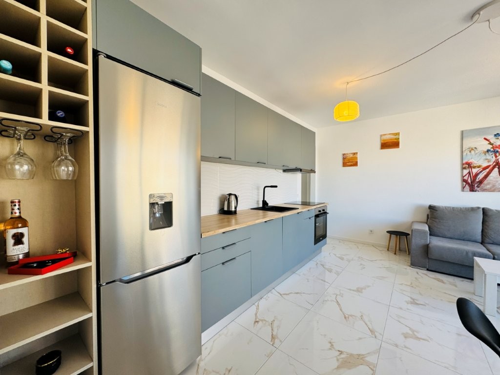 APARTAMENTO REFORMADO EN PRIMERA LÍNEA DE PLAYA EN LA MATA CON TERRAZA Y VISTAS AL MAR