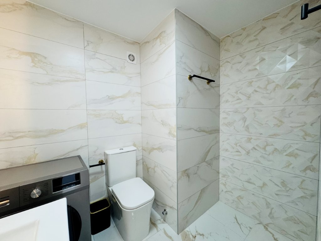 APARTAMENTO REFORMADO EN PRIMERA LÍNEA DE PLAYA EN LA MATA CON TERRAZA Y VISTAS AL MAR