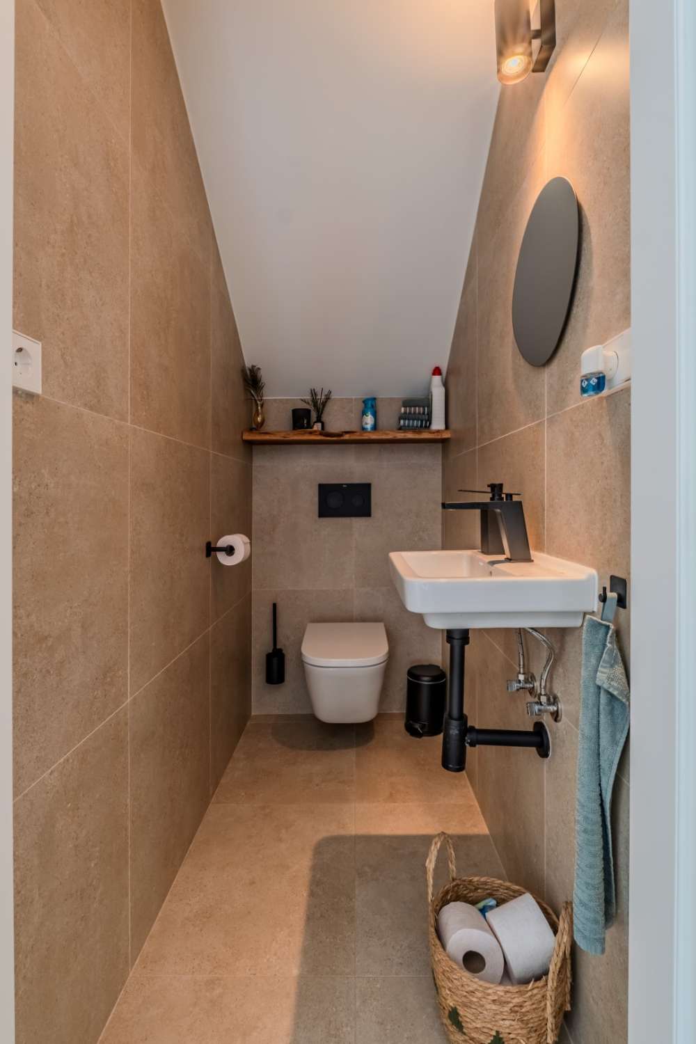 СУЧАСНА ОКРЕМА ВІЛЛА З ПРИВАТНИМ БАСЕЙНОМ БІЛЯ ПЛЯЖУ В ЛО ПАГАН