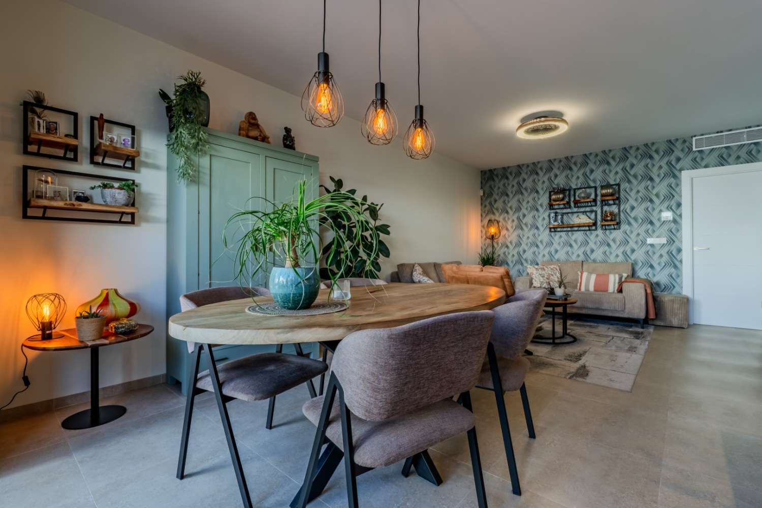 СУЧАСНА ОКРЕМА ВІЛЛА З ПРИВАТНИМ БАСЕЙНОМ БІЛЯ ПЛЯЖУ В ЛО ПАГАН