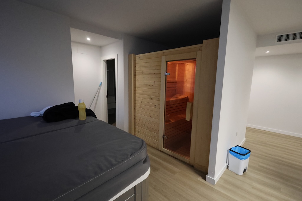 APARTAMENTO EN SEGUNDA PLANTA CON VISTAS AL MAR, TERRAZA Y PISCINA COMUNITARIA EN PLAYA FLAMENCA