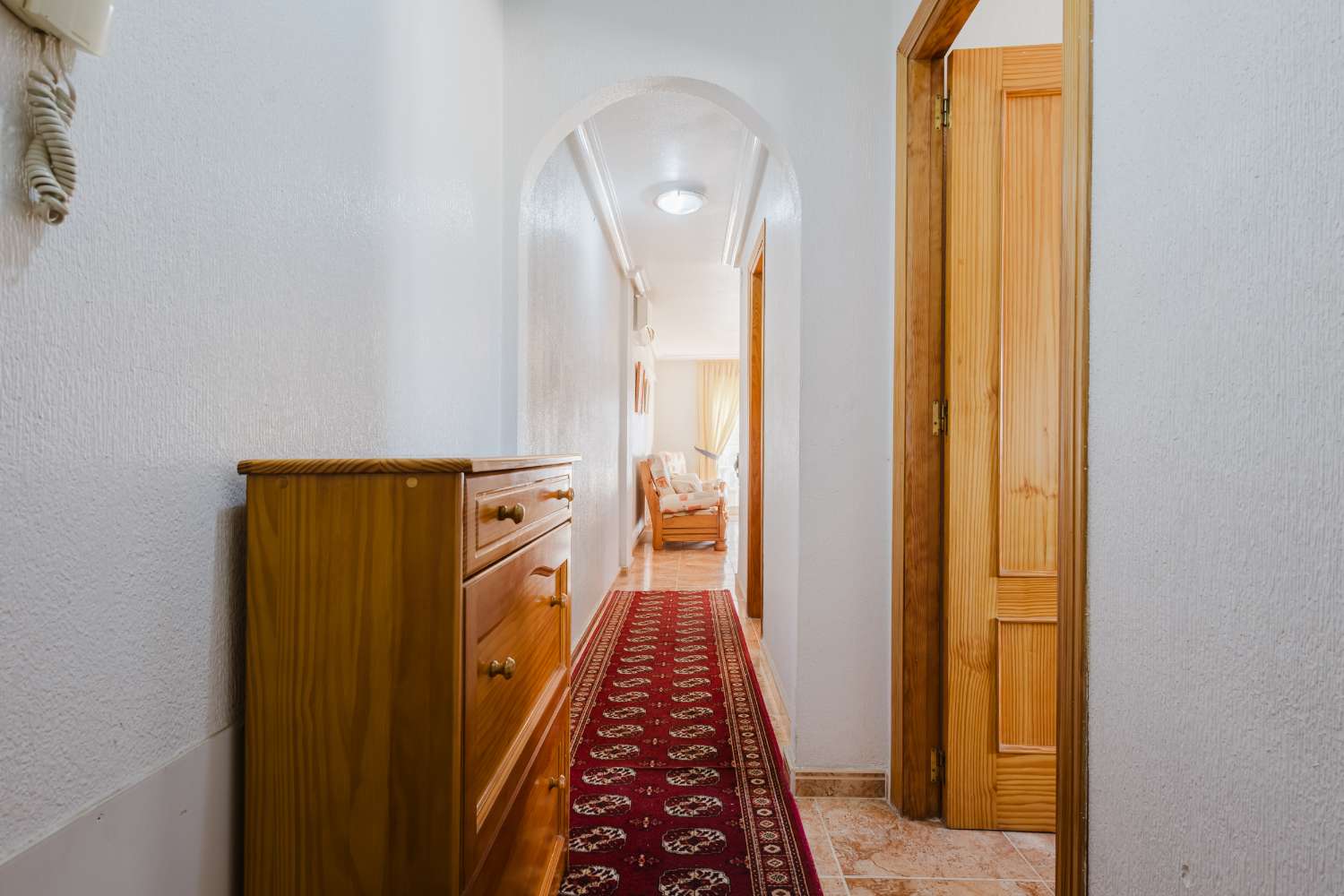 APARTAMENTO EN TORREVIEJA SEGUNDA PLANTA, LISTO PARA ENTRAR A VIVIR CERCA DE LA PLAYA