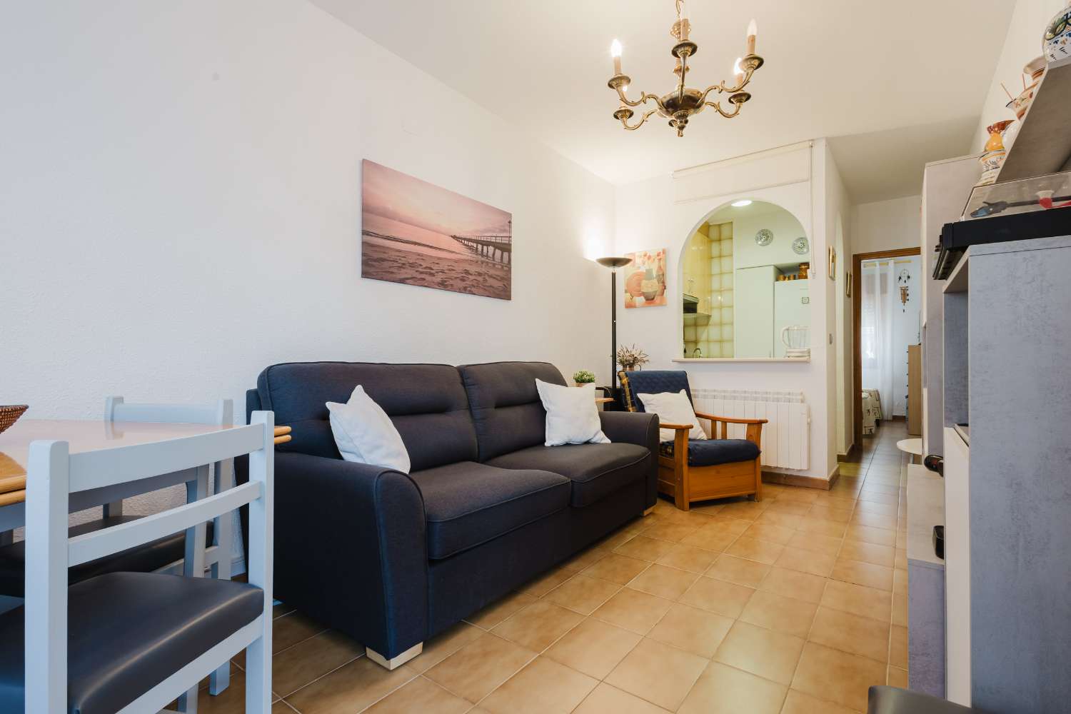 BUNGALOW EN TORREVIEJA A PASOS DEL MAR CON JARDÍN Y PISCINA