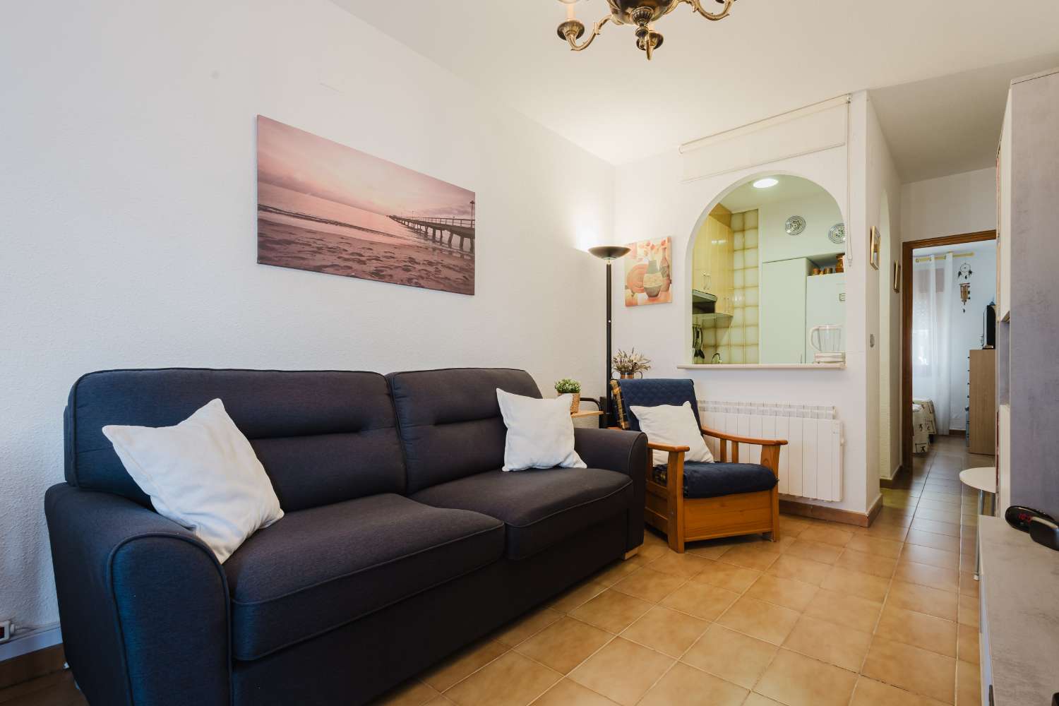 BUNGALOW EN TORREVIEJA A PASOS DEL MAR CON JARDÍN Y PISCINA