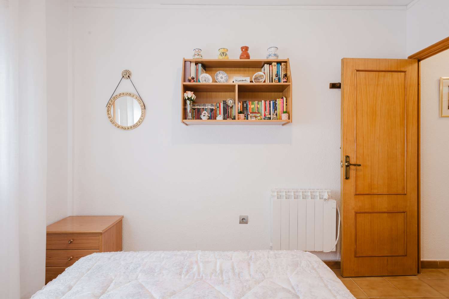 BUNGALOW EN TORREVIEJA A PASOS DEL MAR CON JARDÍN Y PISCINA