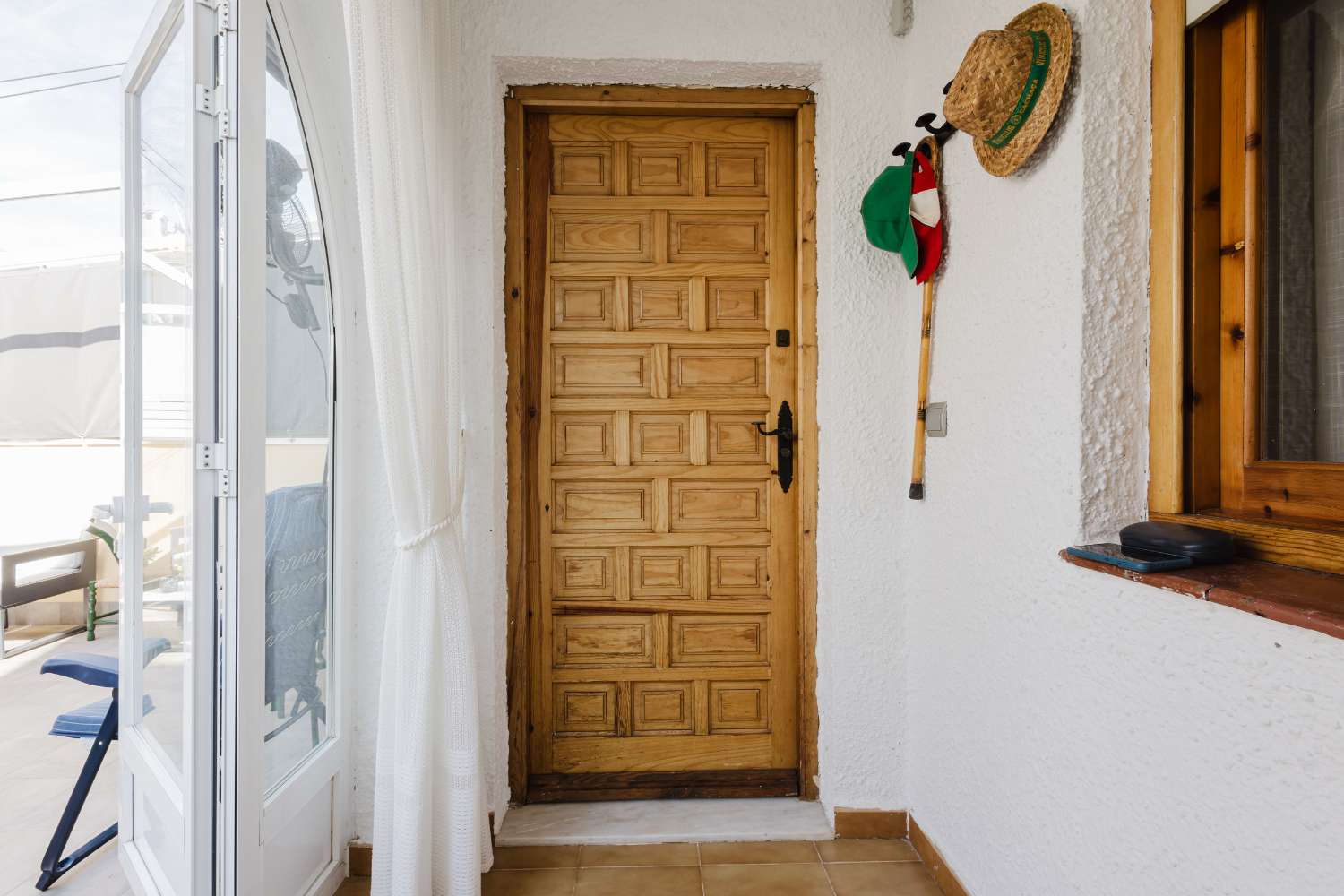 BUNGALOW EN TORREVIEJA A PASOS DEL MAR CON JARDÍN Y PISCINA