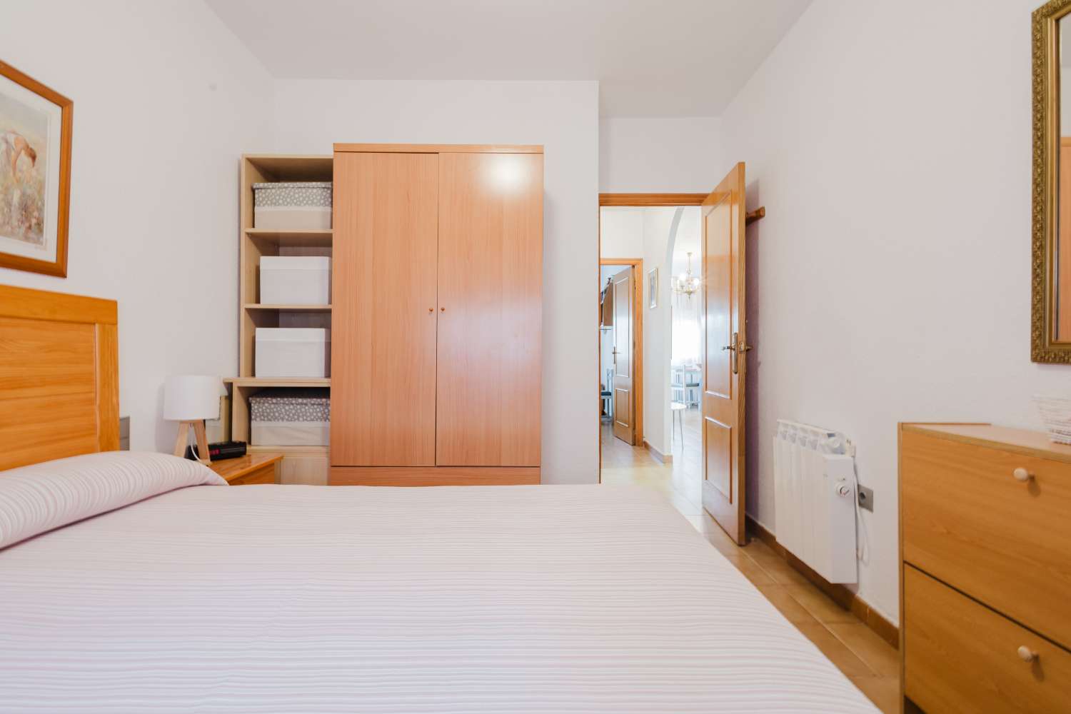 BUNGALOW EN TORREVIEJA A PASOS DEL MAR CON JARDÍN Y PISCINA