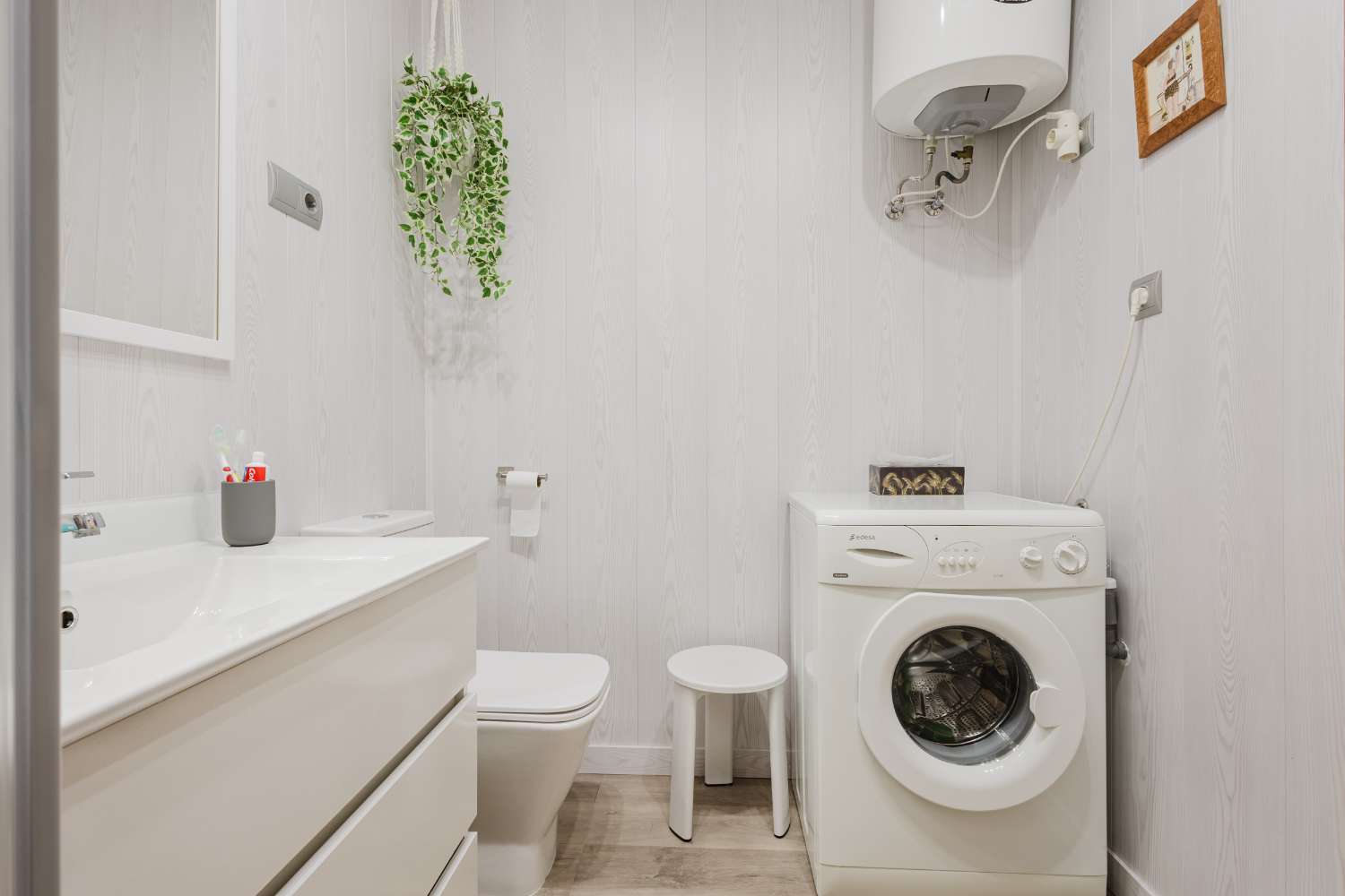 BUNGALOW EN TORREVIEJA A PASOS DEL MAR CON JARDÍN Y PISCINA