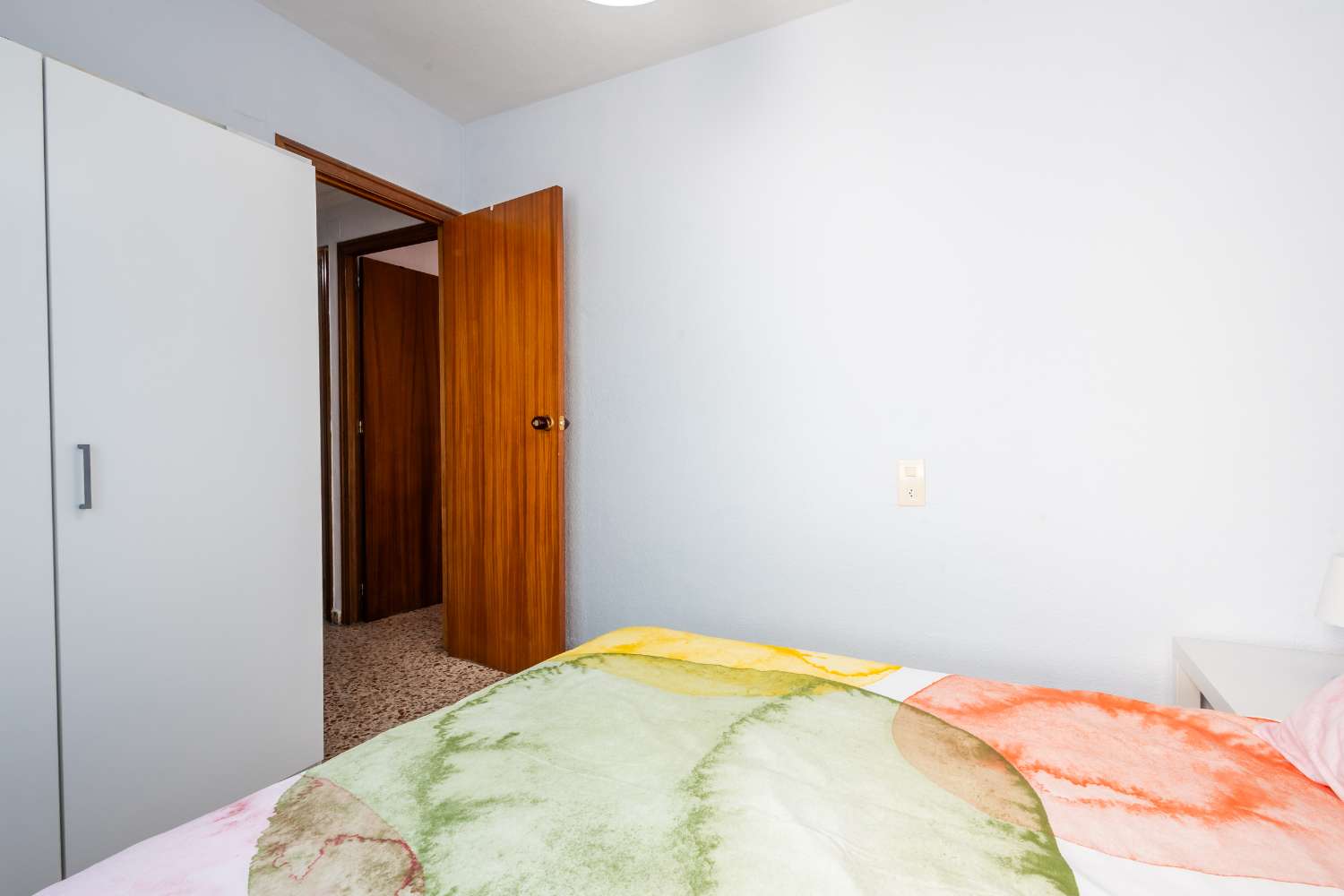 APARTAMENTO EN TORREVIEJA ZONA ACEQUIÓN, CERCA DE LA PLAYA CON TERRAZA Y GARAGE OPCIONAL