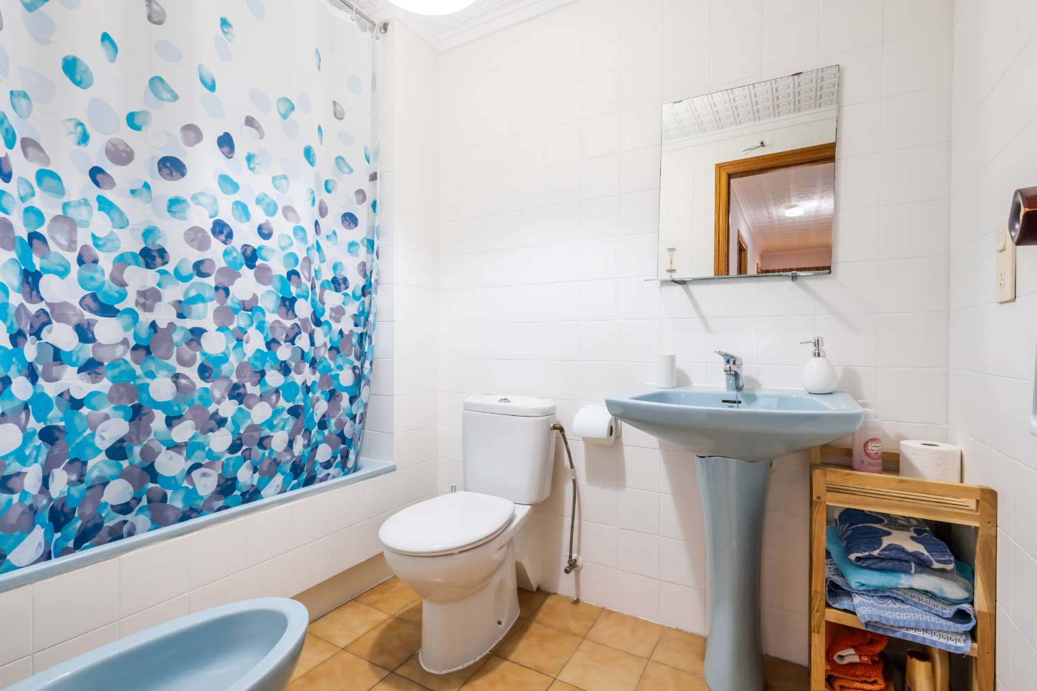 APARTAMENTO EN TORREVIEJA ZONA ACEQUIÓN, CERCA DE LA PLAYA CON TERRAZA Y GARAGE OPCIONAL