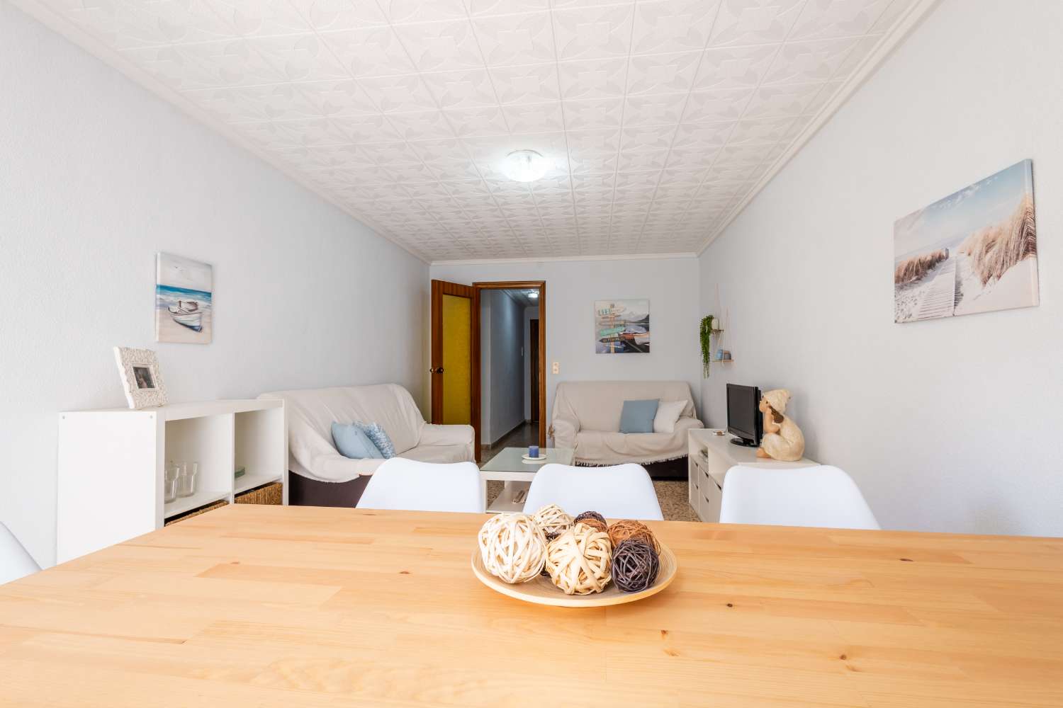 APARTAMENTO EN TORREVIEJA ZONA ACEQUIÓN, CERCA DE LA PLAYA CON TERRAZA Y GARAGE OPCIONAL