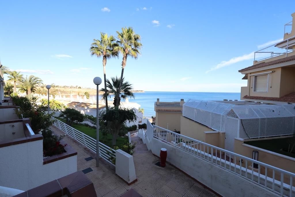 BUNGALOW EN PLANTA BAJA CON VISTAS AL MAR A 100 METROS DE LA PLAYA EN AGUAMARINA