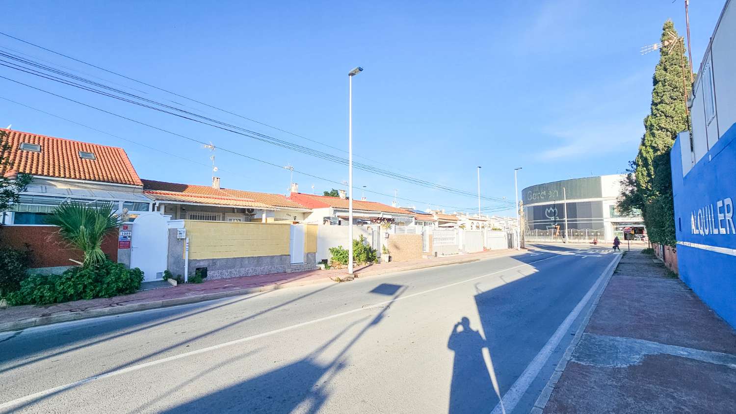 CASA TOTALMENTE REFORMADA CON PARCELA PRIVADA Y OPCIÓN DE PISCINA CERCA DE TORREVIEJA