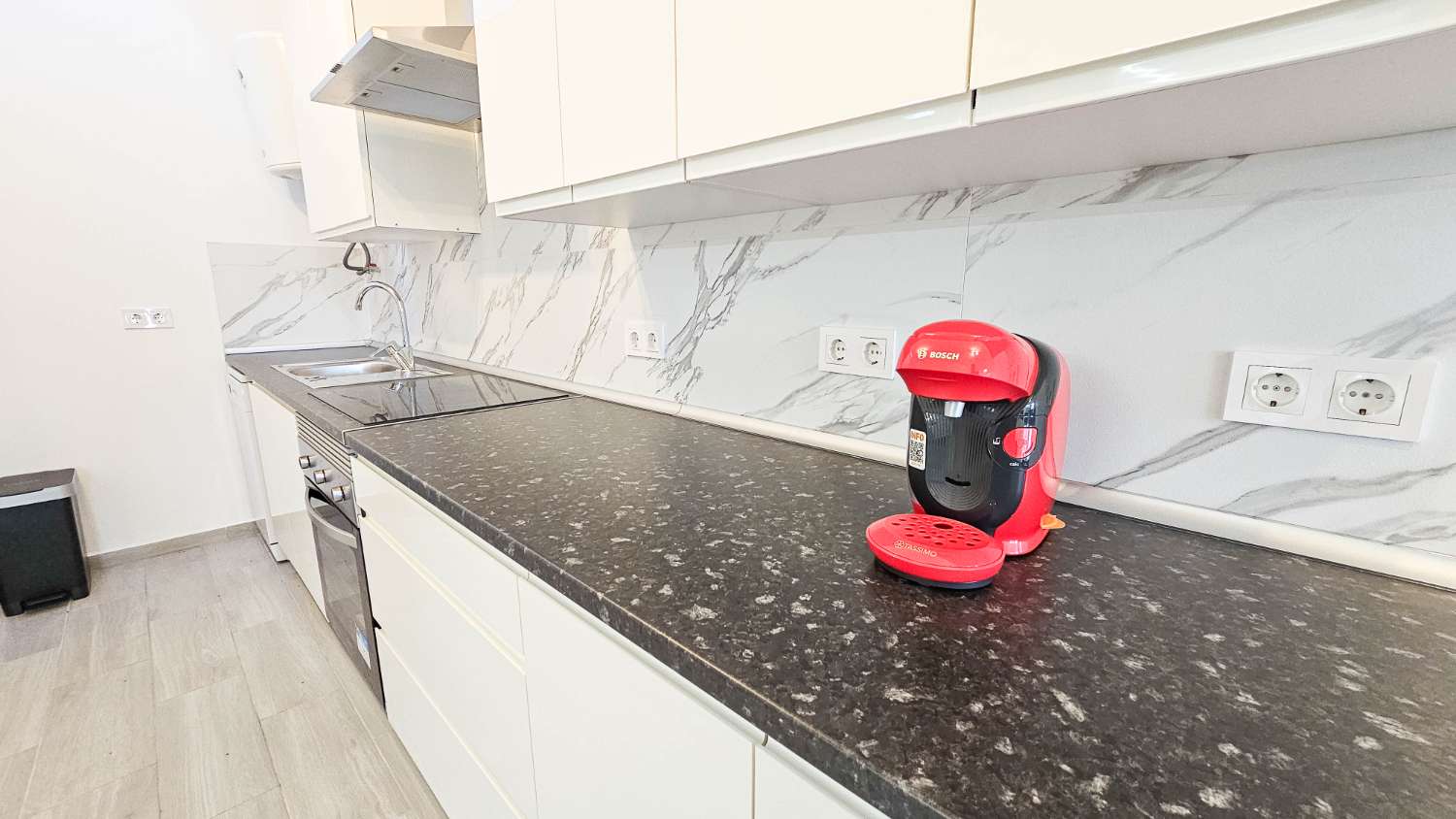 CASA TOTALMENTE REFORMADA CON PARCELA PRIVADA Y OPCIÓN DE PISCINA CERCA DE TORREVIEJA