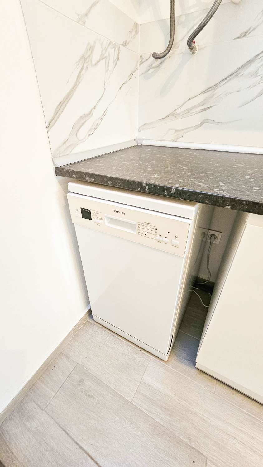 CASA TOTALMENTE REFORMADA CON PARCELA PRIVADA Y OPCIÓN DE PISCINA CERCA DE TORREVIEJA