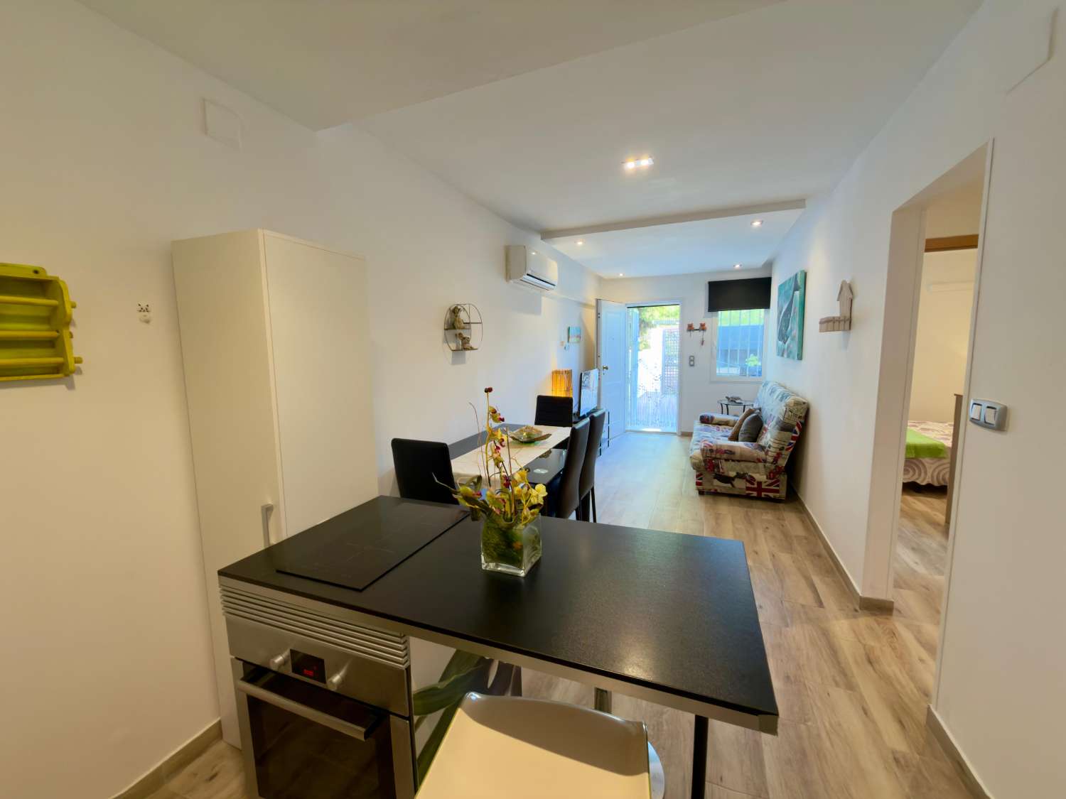 RENOVATED 2-BEDROOM BUNGALOW WITH PATIO AND TERRACE IN URB. TURRET II