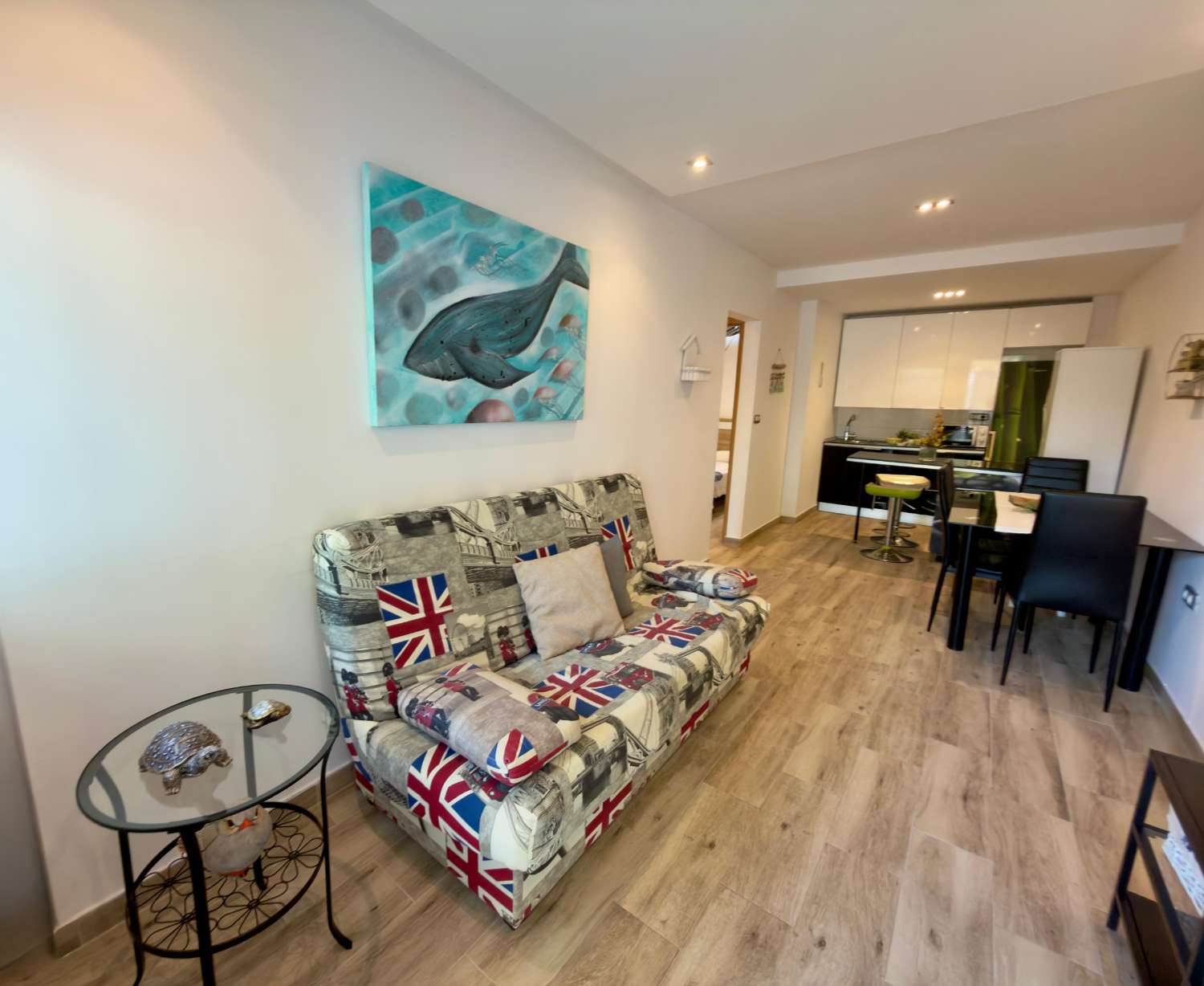 RENOVATED 2-BEDROOM BUNGALOW WITH PATIO AND TERRACE IN URB. TURRET II